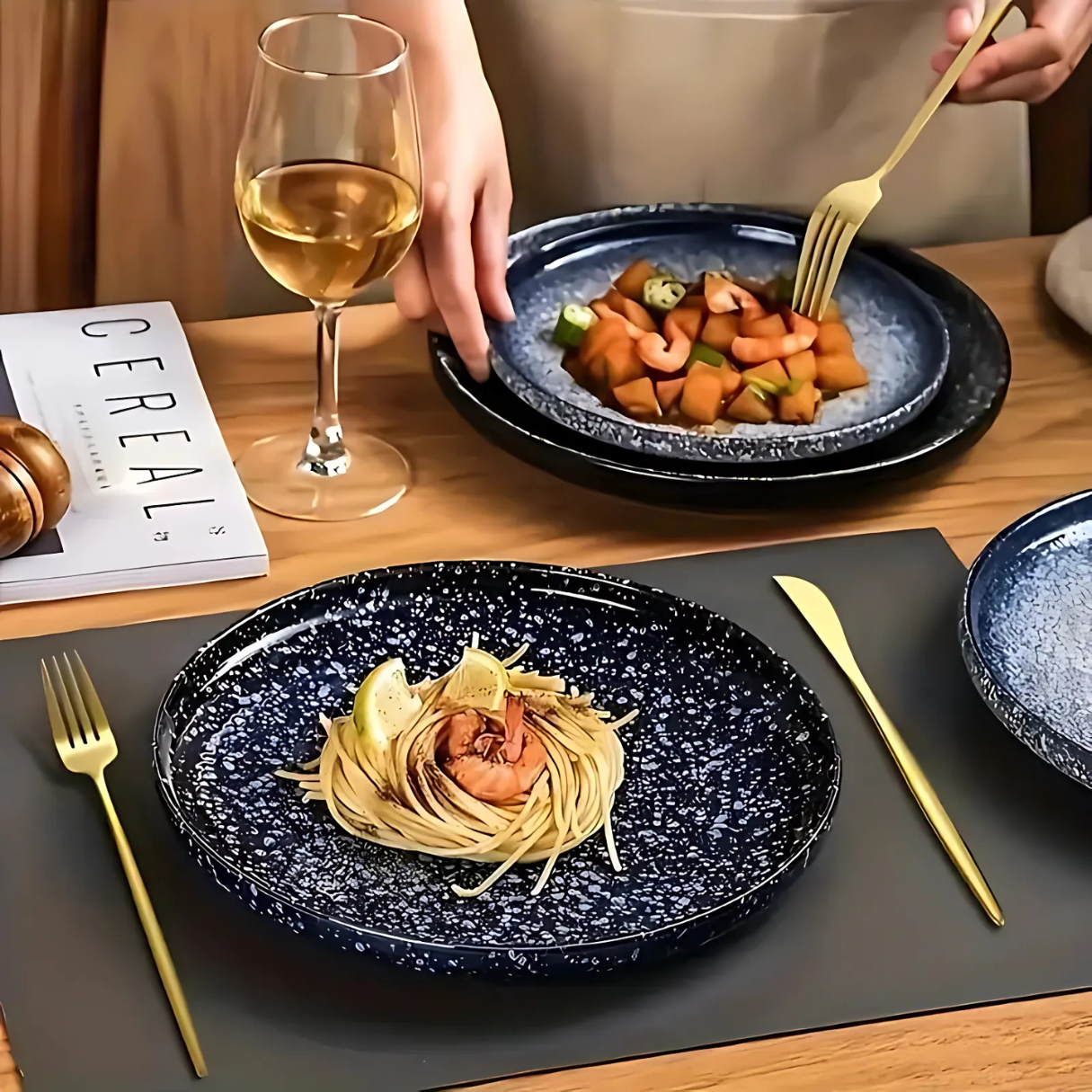 Luxe à Table – Coffret de Couverts Élégance Métallique ( 24 pcs )