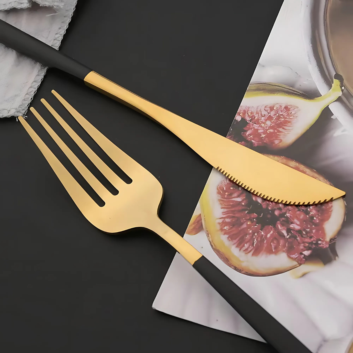 Luxe à Table – Coffret de Couverts Élégance Métallique ( 24 pcs )