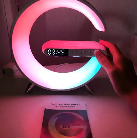 Lampe Intelligente d’Ambiance Multifonctionnelle - Chargeur à Induction & Reveil